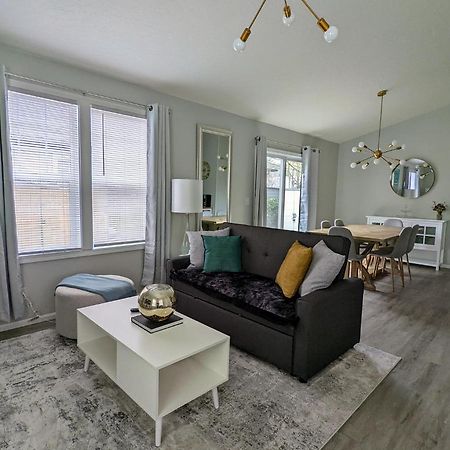 Contemporary 2-Bedroom Close To Downtown, Dining Eugene Esterno foto