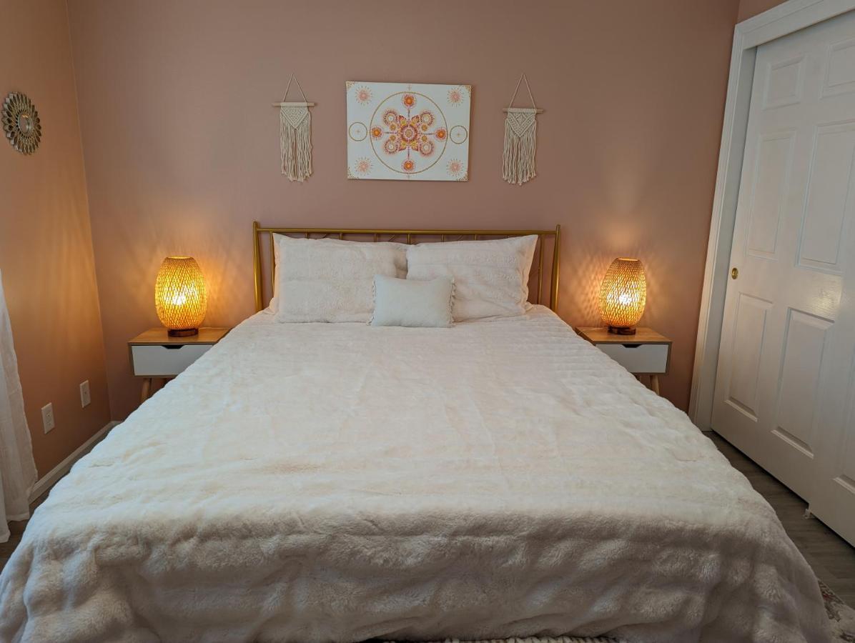 Contemporary 2-Bedroom Close To Downtown, Dining Eugene Esterno foto