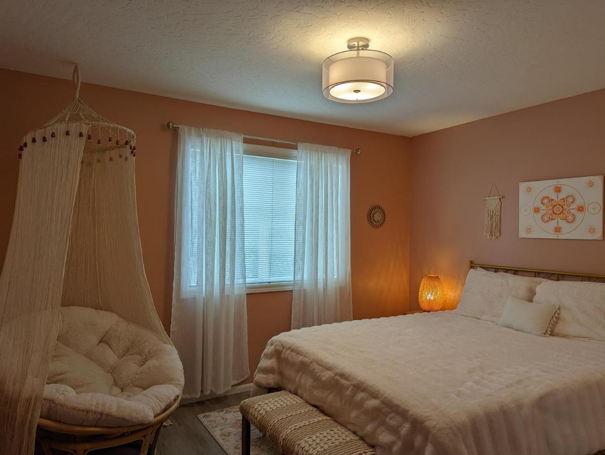 Contemporary 2-Bedroom Close To Downtown, Dining Eugene Esterno foto